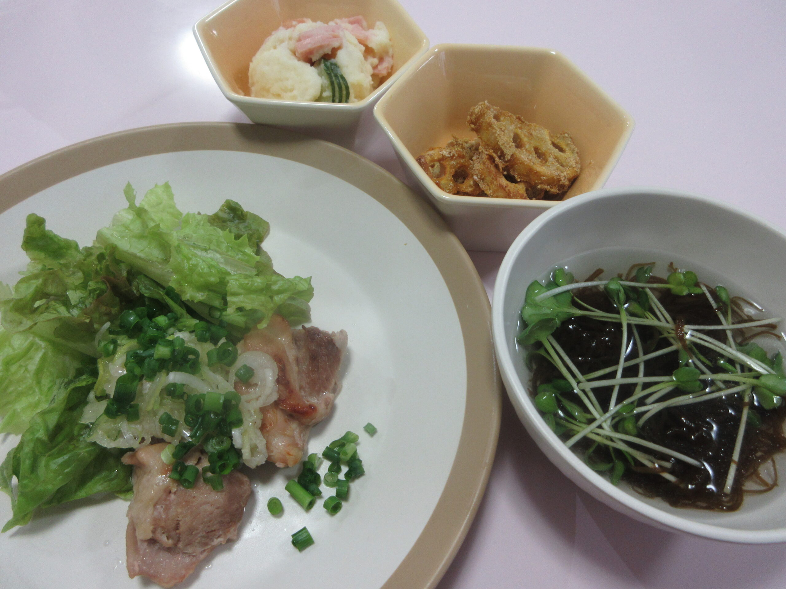 ねぎ塩ダレでご飯がす